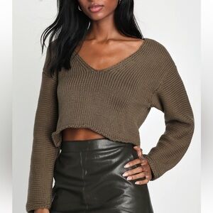 NWT Olive Green Sweater - Cropped Sweater - V-Neck Pullover - Lulus Size Large